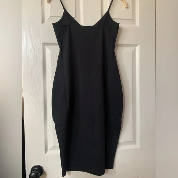 SALE! SUSANA MONACO DEEP V SLIP MIDI DRESS - BLACK - Picture 3 of 5